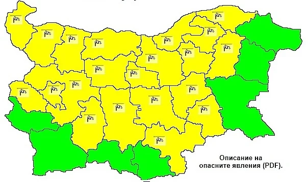 Обявен е жълт код за силен вятър в 21 области в страната