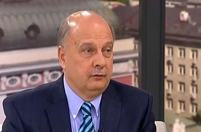 Георги Марков: Защо нас ни събличат по европейските летища, а бежанците не?