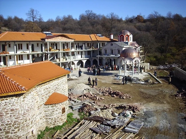 Отпускат пари за ремонт на Гигинския манастир 