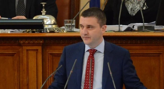 Бюджет 2016 мина на първо гласуване