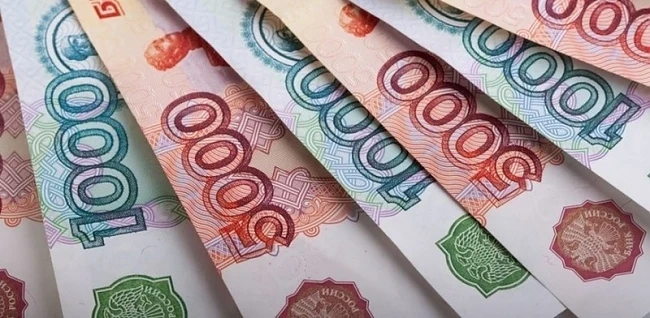 Рублата и руските акции се сринаха 