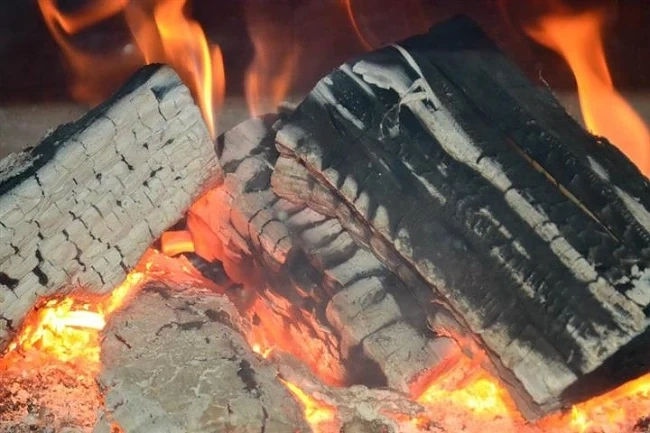 Няма да се забранява отоплението с дърва и въглища