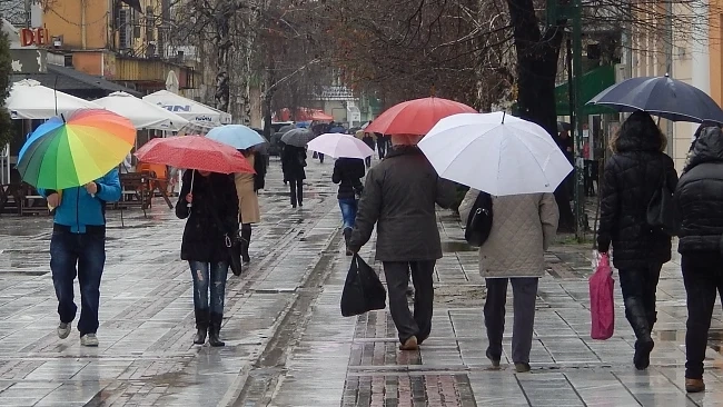 Днес ще бъде предимно облачно и дъждовно 