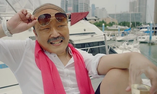 Изпълнителят на Gangam style избухна с нова песен (Видео)