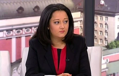 Лиляна Павлова: За да поддържаме пътищата, винетките трябва да поскъпнат. Това е ситуацията!