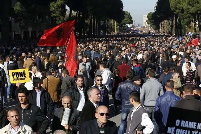 Протести в Албания 