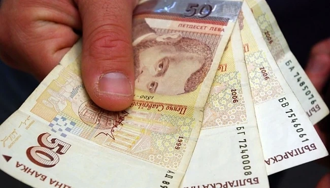 80% от работодателите дават коледни бонуси