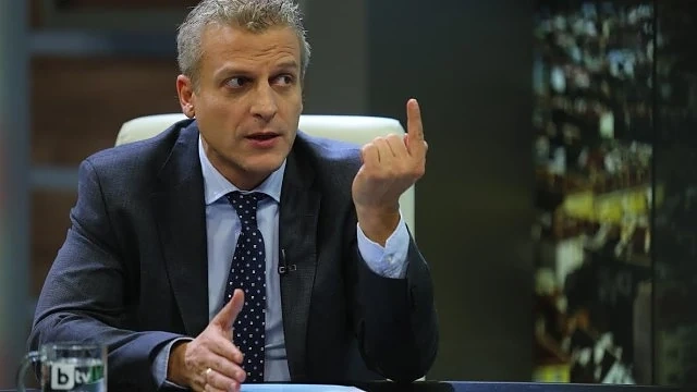 Москов: Не съм съгласен с воденето на ДСБ към политика на капсулирането