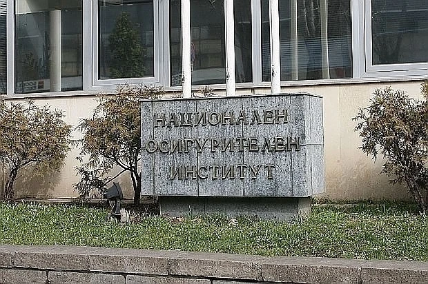 Плащаме на НОИ почти 2 г. стаж, за да се пенсионираме