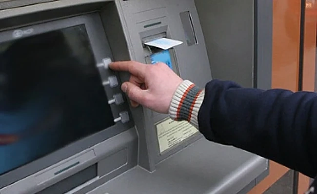 Зареждат банкоматите с 500 млн. лева за празниците