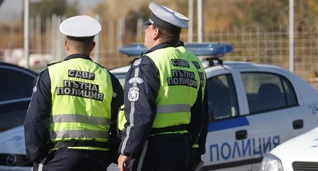 Пътна полиция: Карайте бавно и внимателно