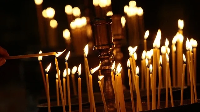 Църквата възхвалява Божията майка