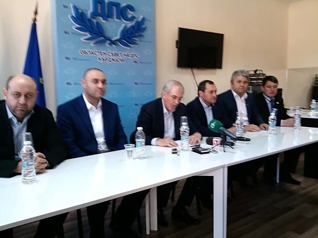 Отцепниците на ДПС плашат хората в Кърджалийско с война между Русия и Турция 