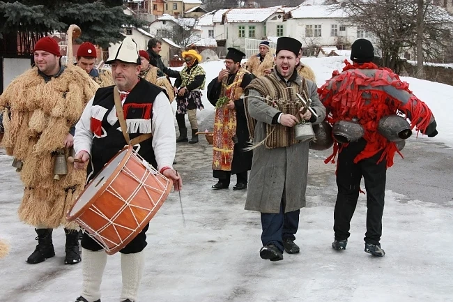 Само 9 дни без празник през януари