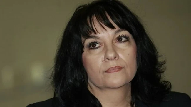 Министър Петкова: Цената на тока няма да се променя