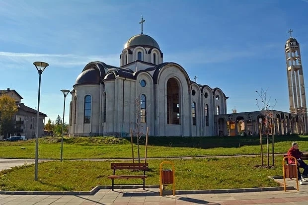 Премиерът обеща средства за довършване на новата черква в Монтана