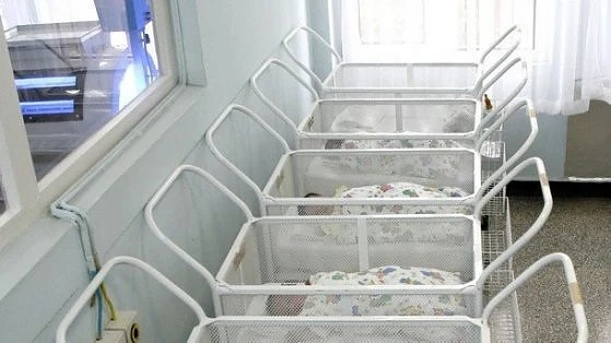 Бебе без хранопровод се роди в Бургас 