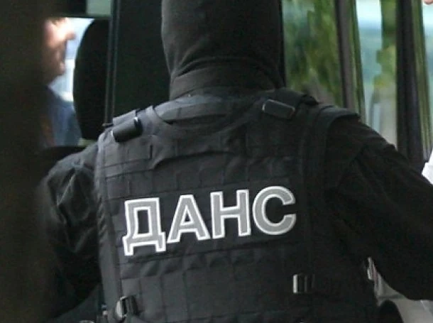 Служители на ДАНС и МВР задържани за изнудване