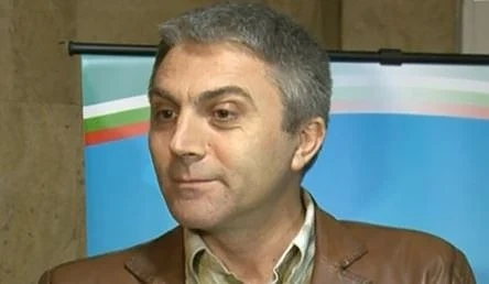Мустафа Карадайъ: Учудвам се, че Лютви Местан едва сега е разбрал, че не е лидер