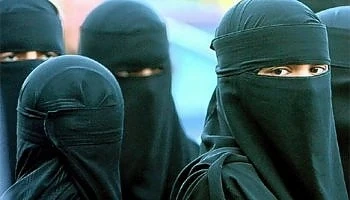 Мигрантите в Европа имат консервативно мислене към жените 