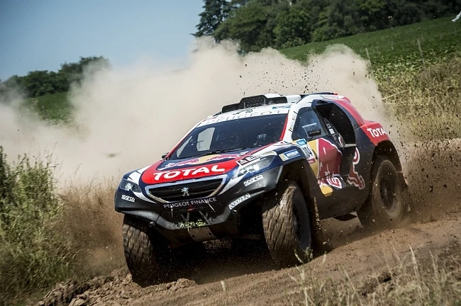 Peugeot с челните три места на рали \
