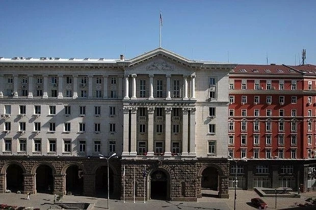 Регистър показва свободните места за чиновници