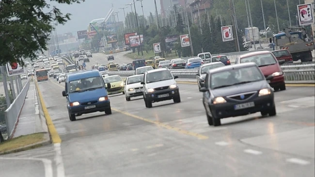 Временно спира регистрацията на нови коли в София  