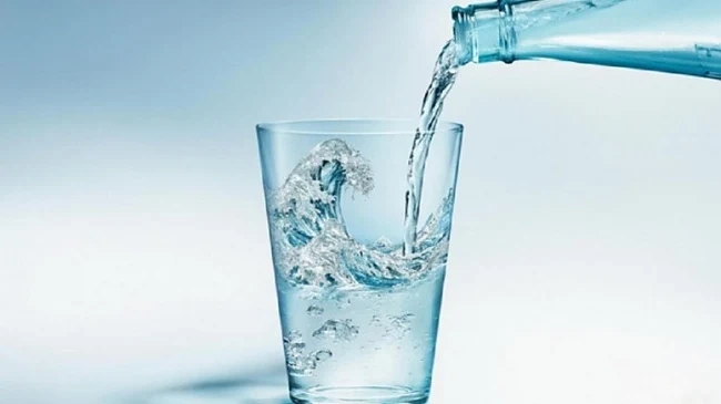 Продават трапезна вода менте