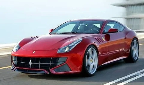 Ново Ferrari 4х4