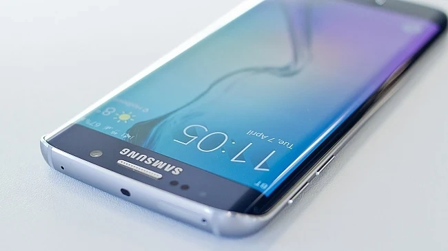 Samsung Galaxy S7 ще възпроизвежда видео до 17 часа  