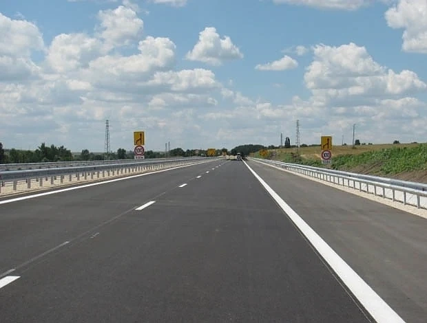 Прекратяват конкурса за автомагистрала \
