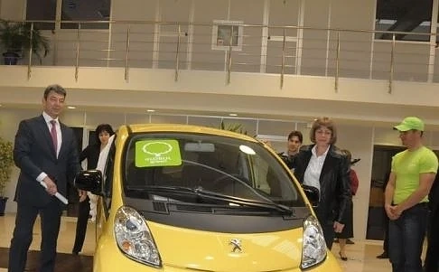 Фандъкова пуска електромобили под наем