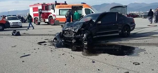 Двама загинаха при незаконна гонка на изоставеното Летище в Сливен