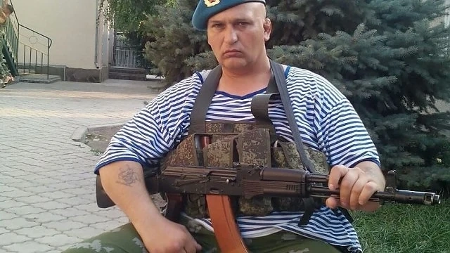 Един от биячите от Околовръстното се правил на бунтовник в Донецк