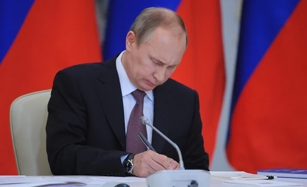 Путин одобри повишението на акциза на бензина от 1 април