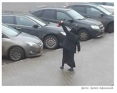 Москва в шок, жена се разхожда с детска глава