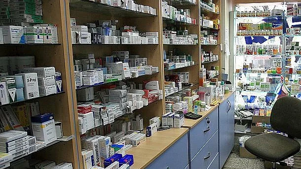 Лекарите са против изписването на лекарства от фармацевта