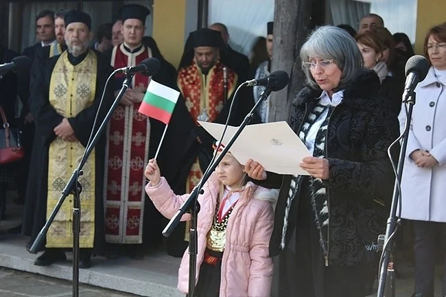 Маргарита Попова призова от връх Шипка да не подменяме историята