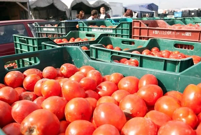 На тържищата бяха спрени близо 19 тона продукти  