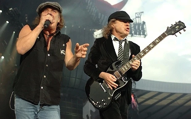AC/DC спира турнето си