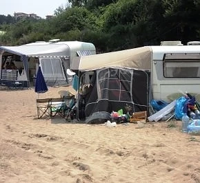 Хора от 10 града участваха в митинг за подкрепа на забраната за къмпингуване