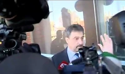 Цветан Василев се яви на делото с мощна охрана