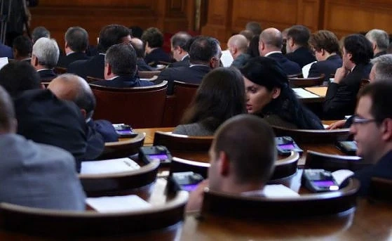 Искат нов закон за управлението на авторските права