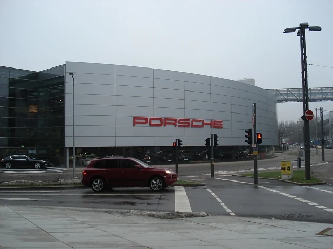  Porsche отпуска премии на работниците си 