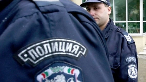 Полицаи протестираха пред Народното събрание 
