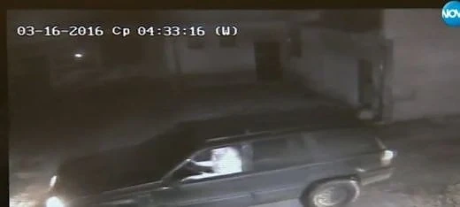 Апаши задигнаха цигари за 25 бона