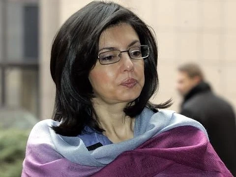 Кунева: Парите за висше образование няма да бъдат намалявани