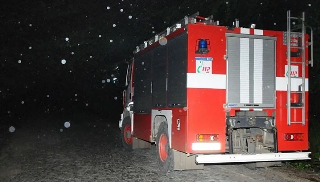 Пожар в училище в Карнобат, няма данни за пострадали