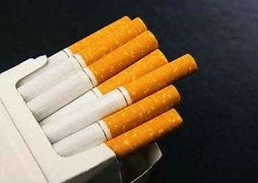 Забраняват кутиите с 10 цигари 
