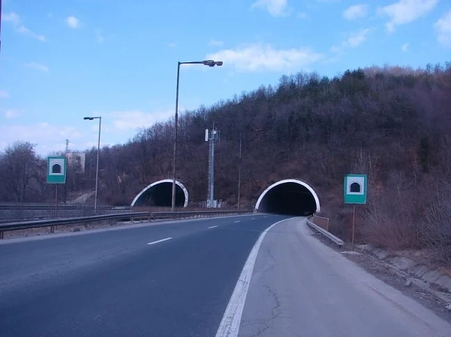 Тунелите не отговарят на безопасността 